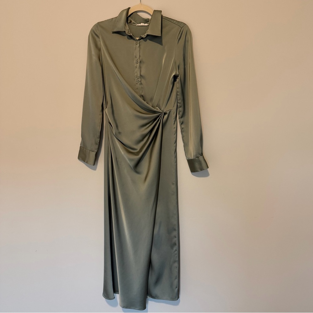 Olive Satin Long Sleeve Wrap-Detail Dress August sky size Small